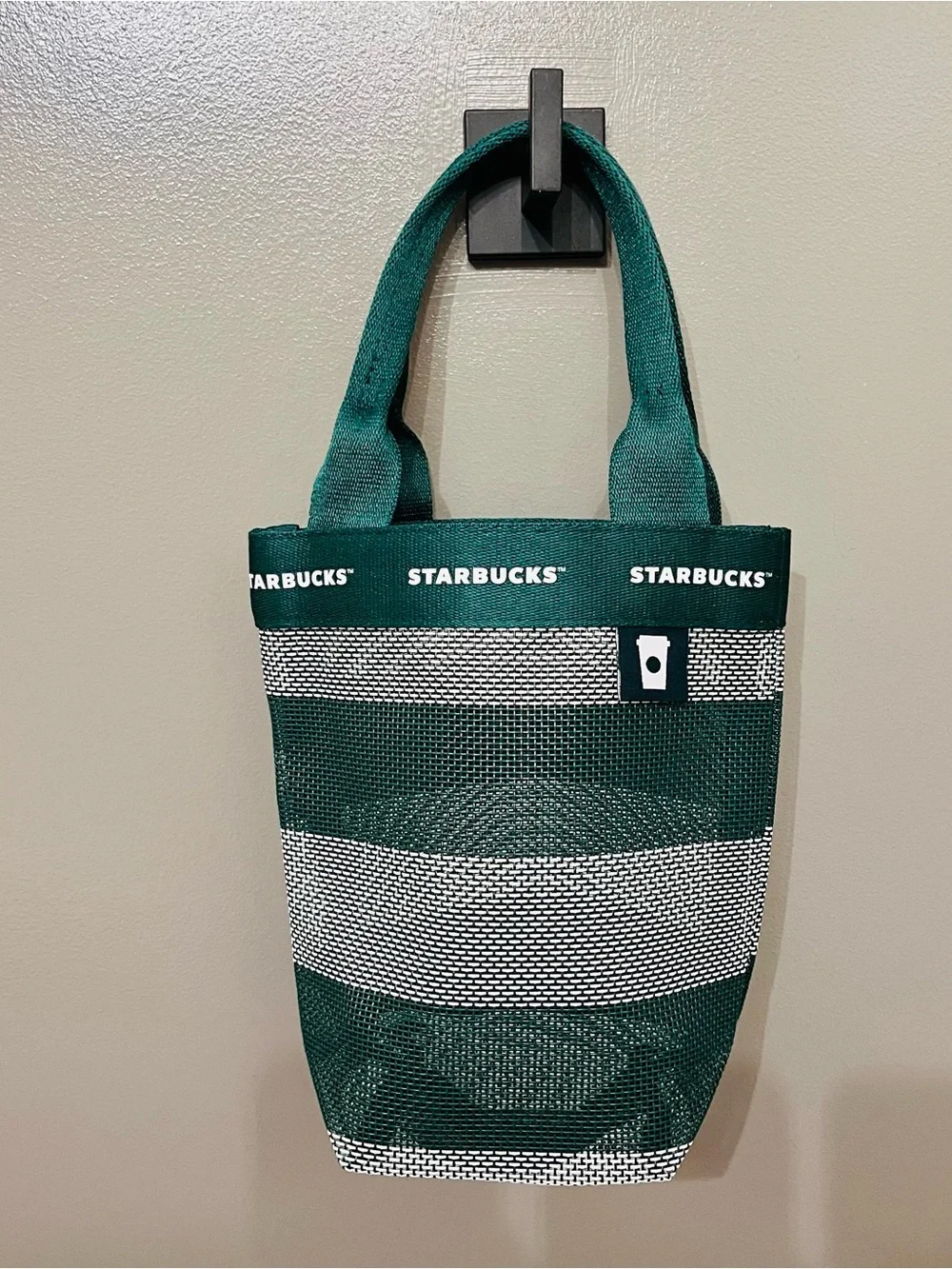 Starbucks Taiwan mesh togo cup drink bag- green stripes